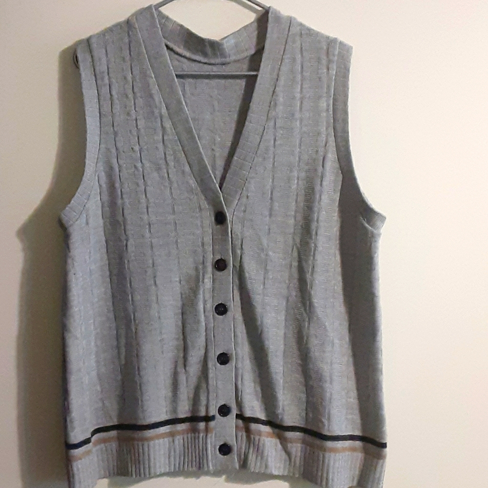 5/$25 Mens Vest